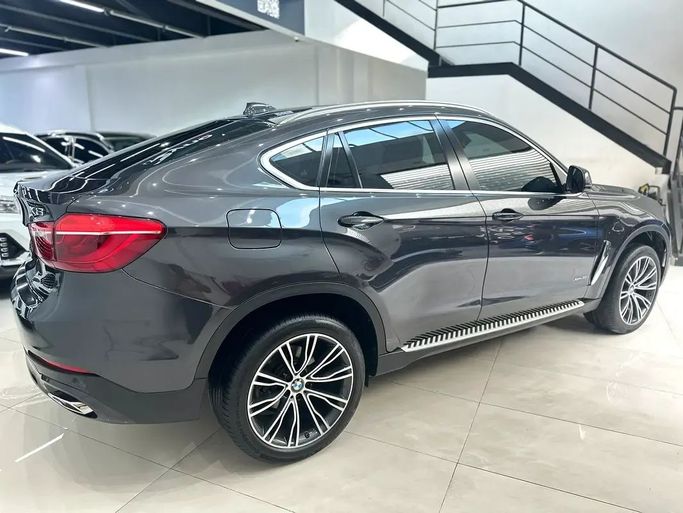 Подержанный BMW X6 35i II (F16), 3.0 л, 2019 в Шардже от Ryno Cars Серый цвет. GCC | AUTO.AE