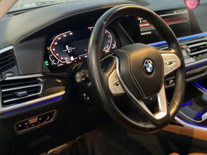 Used BMW X7 40i I (G07), 3.0 l, 2021 in Sharjah by Najmat Almajarah Motors, Black color. American Specs | AUTO.AE