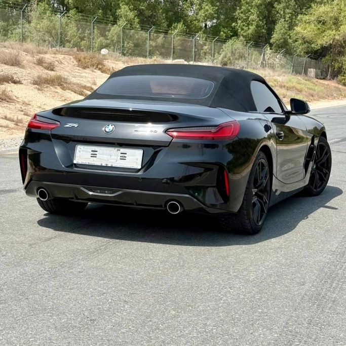 Подержанный BMW Z4 20i III (G29), 2.0 л, 2019 в Шардже от Sarmad Cars Черный цвет. Other | AUTO.AE