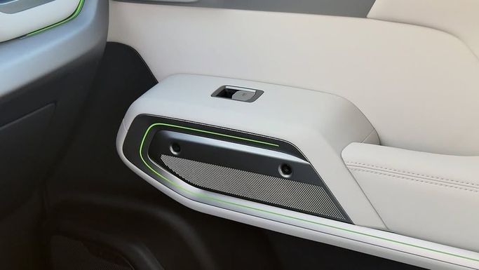 Новый BYD FangChengBao Leopard 3, 2025 в Шардже от Badar Used Cars Черный цвет.  | AUTO.AE