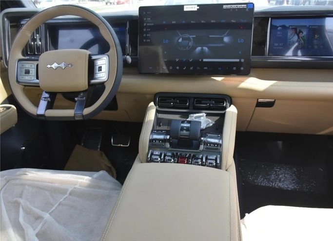 New BYD FangChengBao Leopard 5 I, 1.5 l, 2025 in Sharjah by Alfaris Used Cars, Silver color. Other | AUTO.AE