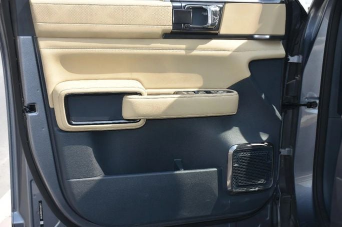 New BYD FangChengBao Leopard 5 I, 1.5 l, 2025 in Sharjah by Alfaris Used Cars, Silver color. Other | AUTO.AE