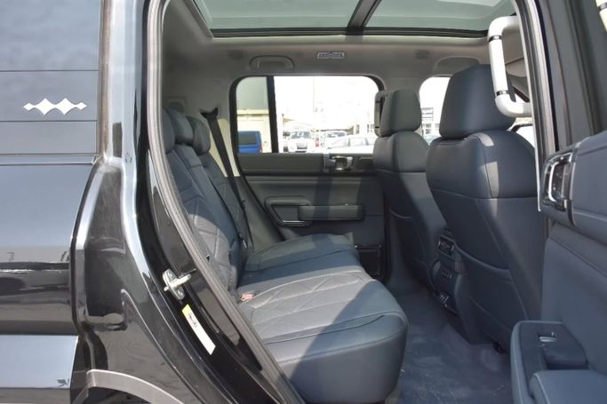 Used BYD FangChengBao Leopard 5 I Facelift, 1.5 l, 2025 in Sharjah by Alfaris Used Cars, Black color. Other | AUTO.AE