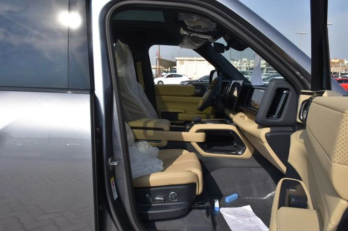 New BYD FangChengBao Leopard 5 I Facelift, 1.5 l, 2025 in Sharjah by Alfaris Used Cars, Silver color. Other | AUTO.AE