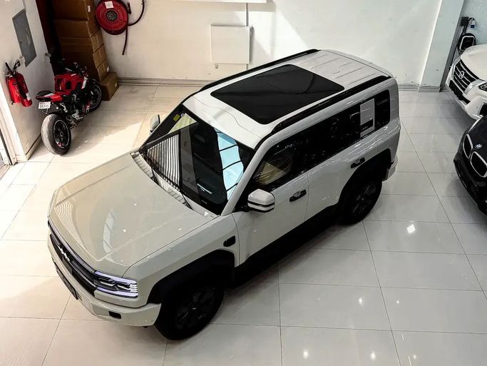 Новый BYD FangChengBao Leopard 5 I, 1.5 л, 2025 в Шардже от Ryno Cars Бежевый цвет. Китайская | AUTO.AE