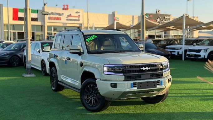 Новый BYD FangChengBao Leopard 5 I, 1.5 л, 2025 в Шардже от Badar Used Cars Белый цвет. Китайская | AUTO.AE