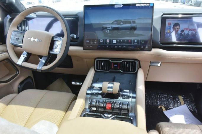 New BYD FangChengBao Leopard 8, 2.0 l, 2025 in Sharjah by Alfaris Used Cars, Black color. Other | AUTO.AE