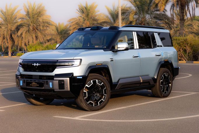 Новый BYD FangChengBao Leopard 8, 2.0 л, 2025 в Шардже от Dubai 2000 Used Cars Золотистый цвет. Китайская | AUTO.AE