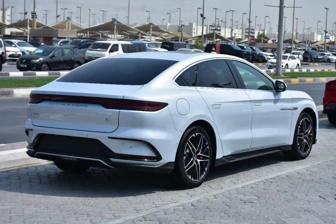 Новый BYD Han I Рестайлинг, 2024 в Шардже от Alfaris Used Cars Синий цвет. Other | AUTO.AE