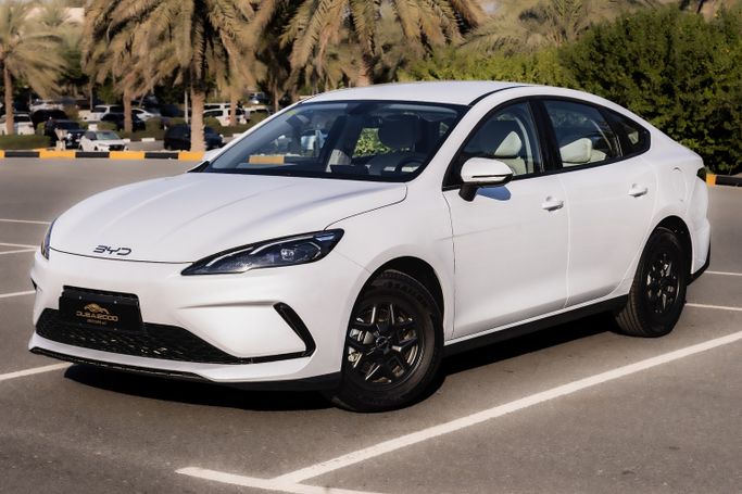 مستعملة BYD Seal DM-i, 1.5 l, 2025 في في الإمارات, الشارقة من Dubai 2000 Used Cars، اللون أبيض. المواصفات الصينية | AUTO.AE | إعلان #274812