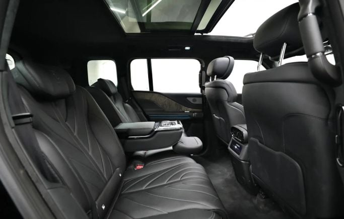 Новый BYD Yangwang U8, 2.0 л, 2025 в Шардже от Al Qassem Cars Trading Черный цвет. Китайская | AUTO.AE