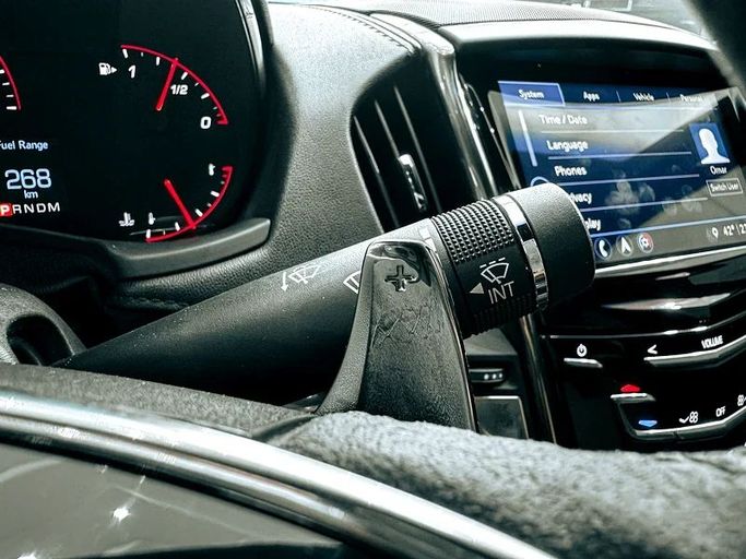 Подержанный Cadillac ATS-V, 3.6 л, 2018 в Шардже от Ryno Cars Серый цвет. GCC | AUTO.AE