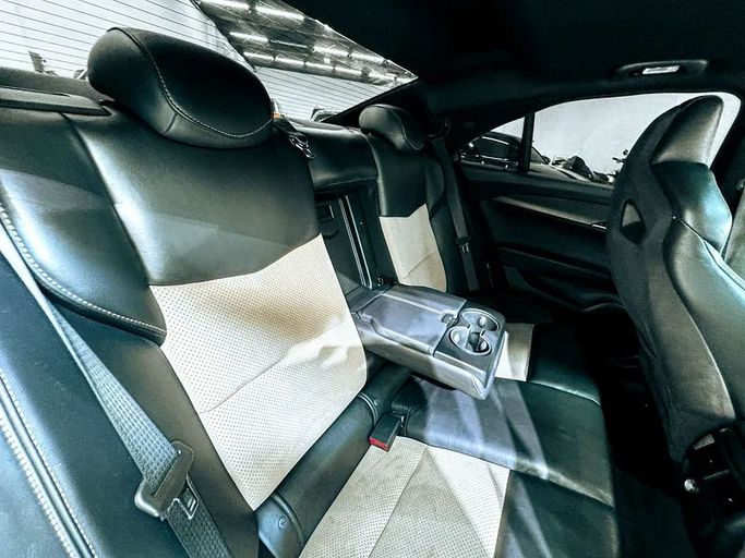 Подержанный Cadillac ATS-V, 3.6 л, 2018 в Шардже от Ryno Cars Серый цвет. GCC | AUTO.AE