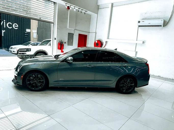 Подержанный Cadillac ATS-V, 3.6 л, 2018 в Шардже от Ryno Cars Серый цвет. GCC | AUTO.AE