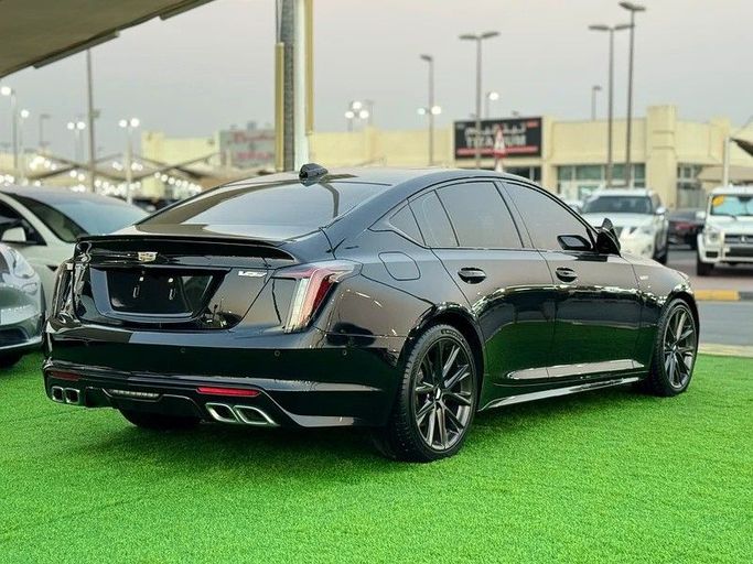 Подержанный Cadillac CT5-V I, 3.0 л, 2021 в Шардже от Hayan Alkhudari Used Cars Черный цвет. GCC | AUTO.AE