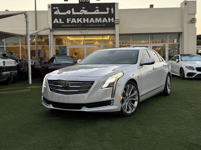 Подержанный Cadillac CT6 I, 3.0 л, 2017 в Шардже от Al Fakhamah Used Cars Белый цвет. GCC | AUTO.AE