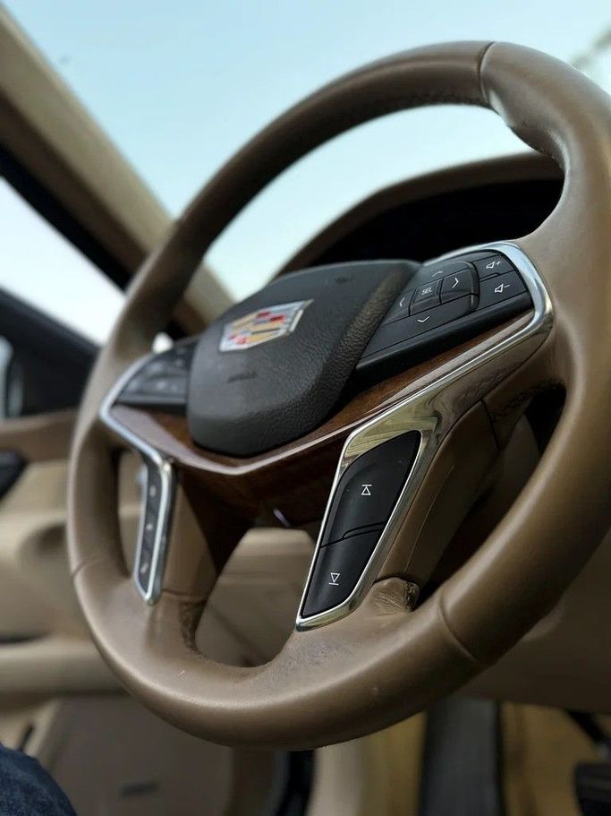 Подержанный Cadillac CT6 I, 3.0 л, 2017 в Шардже от Al Fakhamah Used Cars Белый цвет. GCC | AUTO.AE