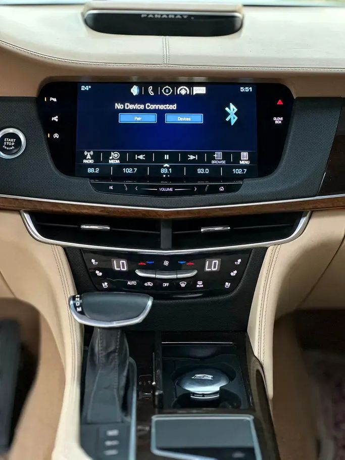 مستعملة Cadillac CT6 I، 3.0 لتر، 2017 في الإمارات، الشارقة من Rebou Alfakhama، اللون أبيض. مواصفات الخليج | AUTO.AE | إعلان #295725 — صورة 12 من 16