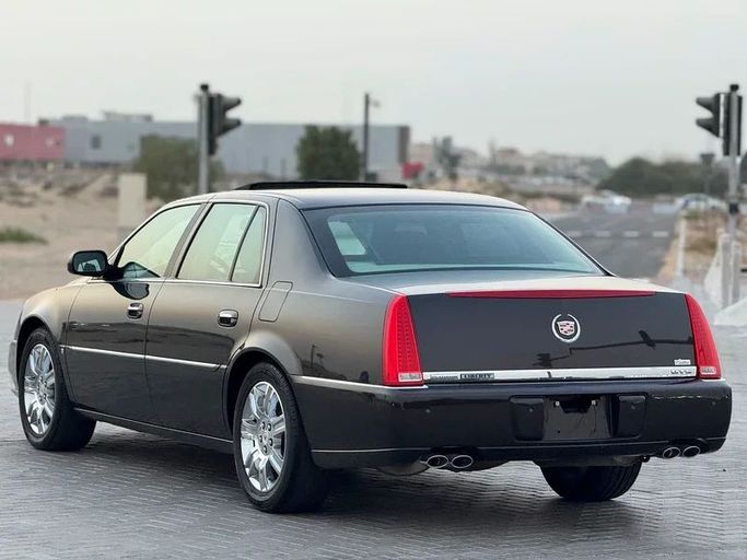 Used Cadillac DTS, 4.6 l, 2008 in Sharjah by Al Ahd Used Cars, Grey color. GCC Specs | AUTO.AE