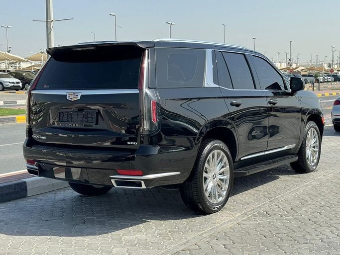 Подержанный Cadillac Escalade V, 6.2 л, 2021 в Шардже от Alfaris Used Cars Черный цвет. Other | AUTO.AE
