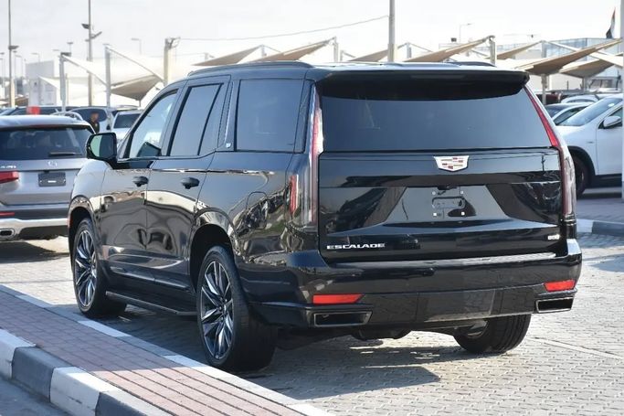 Used Cadillac Escalade V, 6.2 l, 2022 in Sharjah by Alfaris Used Cars, Black color. Other | AUTO.AE