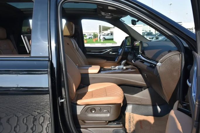 Used Cadillac Escalade V, 6.2 l, 2022 in Sharjah by Alfaris Used Cars, Black color. Other | AUTO.AE