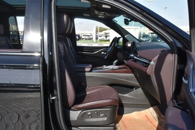 Used Cadillac Escalade ESV V, 6.2 l, 2023 in Sharjah by Alfaris Used Cars, Black color. Other | AUTO.AE