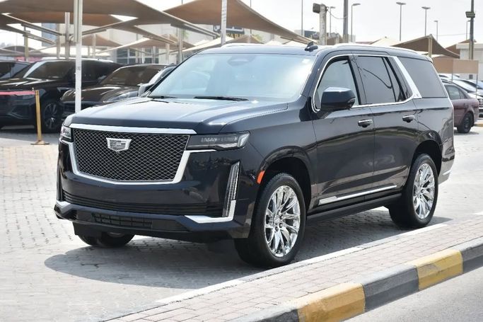 Подержанный Cadillac Escalade V, 6.2 л, 2022 в Шардже от Alfaris Used Cars Черный цвет. Other | AUTO.AE