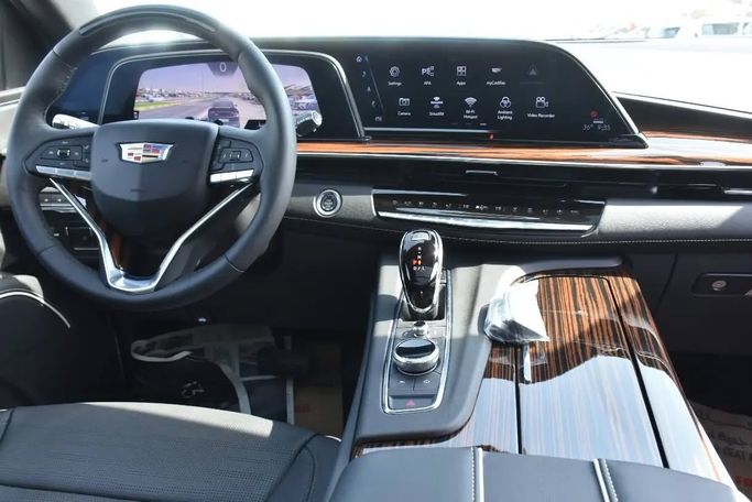 Подержанный Cadillac Escalade V, 6.2 л, 2023 в Шардже от Alfaris Used Cars Черный цвет. Other | AUTO.AE