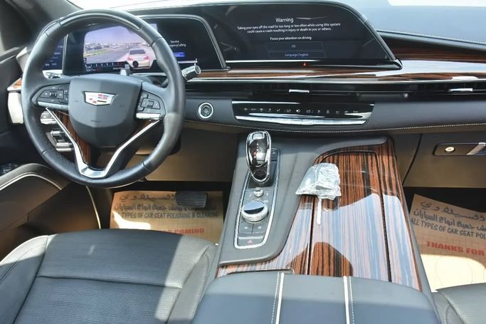 Подержанный Cadillac Escalade ESV V, 6.2 л, 2022 в Шардже от Alfaris Used Cars Черный цвет. Other | AUTO.AE