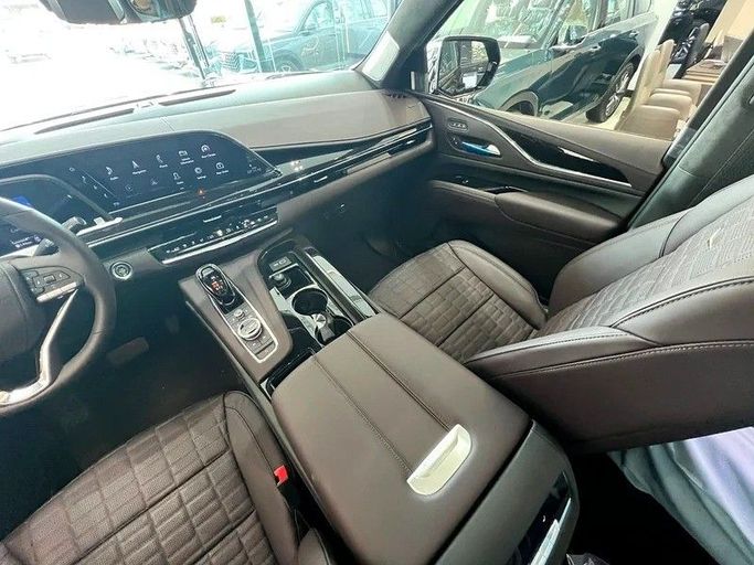 Новый Cadillac Escalade V, 6.2 л, 2024 в Шардже от First Choice Cars Черный цвет. GCC | AUTO.AE