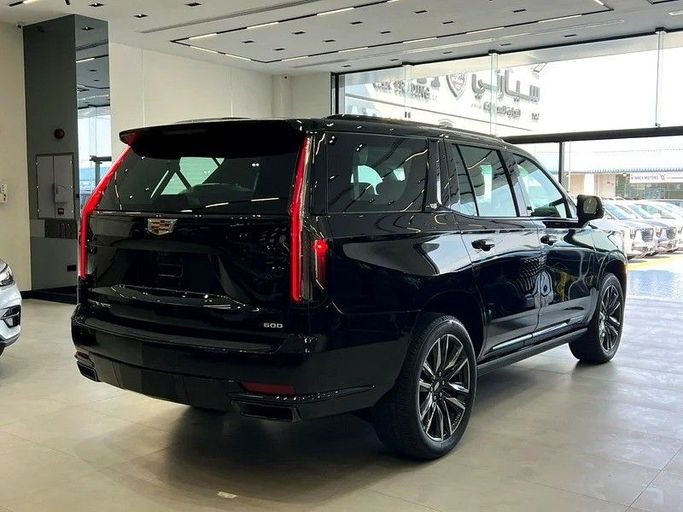 Новый Cadillac Escalade V, 6.2 л, 2024 в Шардже от First Choice Cars Черный цвет. GCC | AUTO.AE