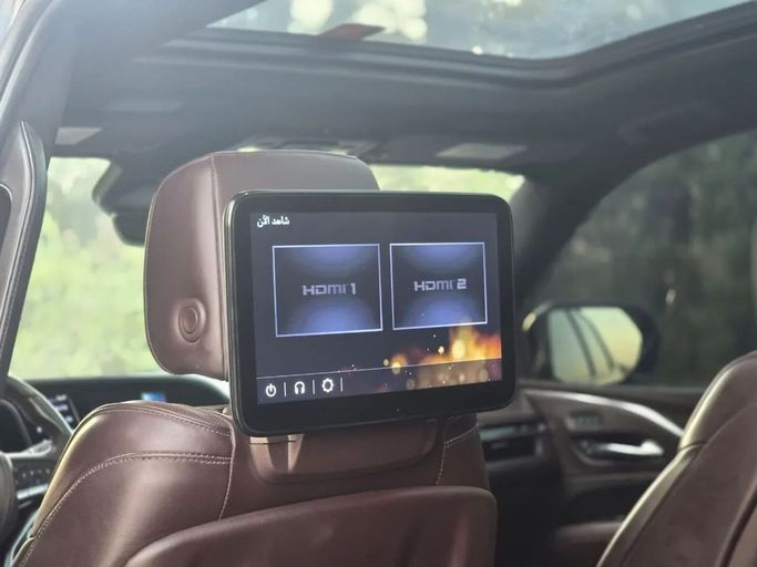 Подержанный Cadillac Escalade V, 6.2 л, 2022 в Шардже от Al Jana Used Cars Черный цвет. GCC | AUTO.AE