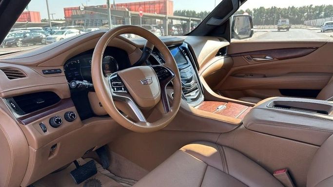 Used Cadillac Escalade IV, 6.2 l, 2017 in Sharjah by Halla Cars, White color. GCC Specs | AUTO.AE