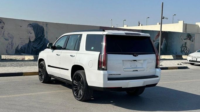 Used Cadillac Escalade IV, 6.2 l, 2017 in Sharjah by Halla Cars, White color. GCC Specs | AUTO.AE