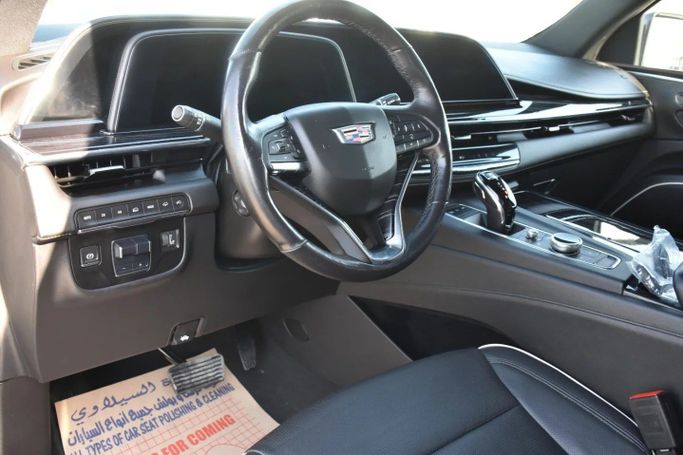 Подержанный Cadillac Escalade V, 6.2 л, 2023 в Шардже от Alfaris Used Cars Черный цвет. Other | AUTO.AE