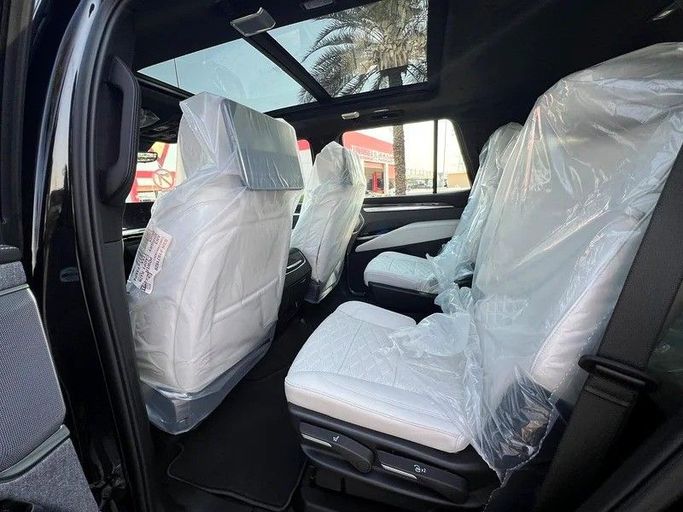 New Cadillac Escalade-V I Facelift, 6.2 l, 2025 in Sharjah by First Choice Cars, Black color. GCC Specs | AUTO.AE