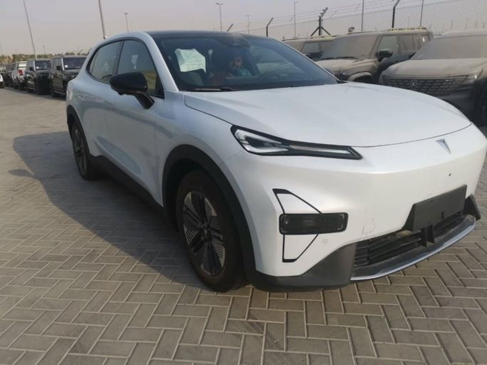 Подержанный Changan Deepal S05, 1.5 л, 2025 в Шардже от Alfaris Used Cars Белый цвет. Other | AUTO.AE