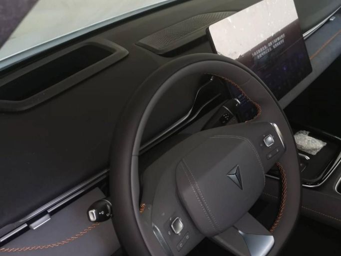 Подержанный Changan Deepal S05, 1.5 л, 2025 в Шардже от Alfaris Used Cars Белый цвет. Other | AUTO.AE