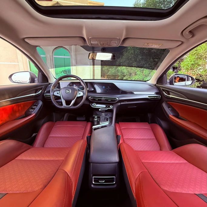 Подержанный Changan Eado Plus, 1.6 л, 2023 в Шардже от Sarmad Cars Серый цвет. Other | AUTO.AE