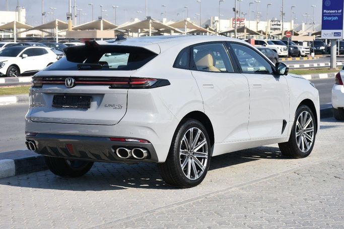 Подержанный Changan UNI-K, 2.0 л, 2024 в Шардже от Alfaris Used Cars Серый цвет.  | AUTO.AE
