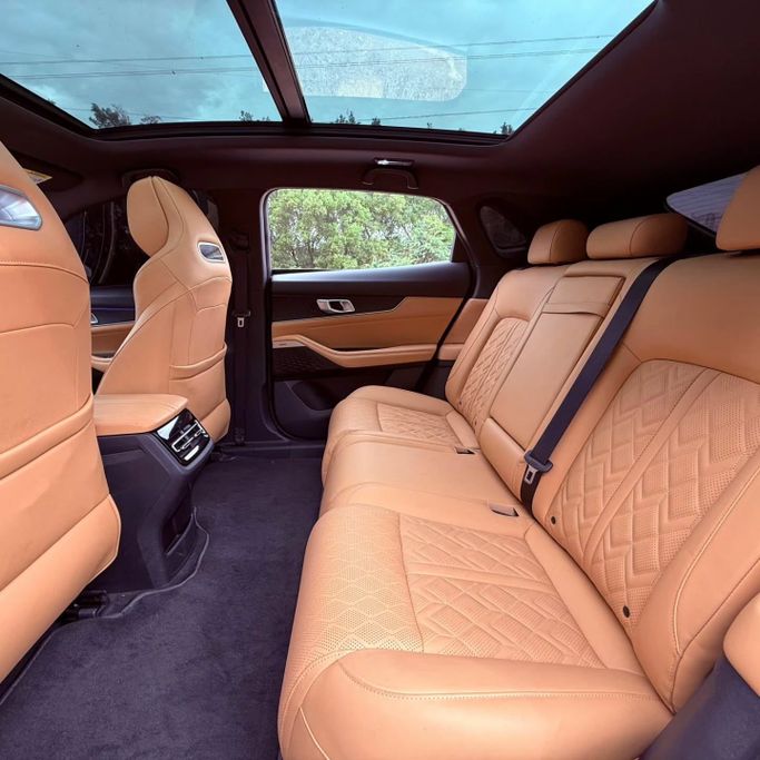 Подержанный Changan UNI-K, 1.5 л, 2023 в Шардже от Sarmad Cars Черный цвет. GCC | AUTO.AE