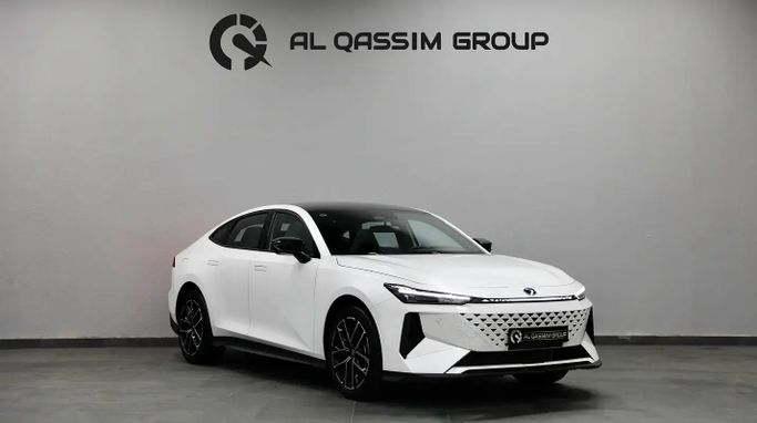 جديدة Changan UNI-V أنا فيس ليفت 1, 2.0 l, 2025 في في الشارقة من Al Qassem Cars Trading، اللون أبيض.  | AUTO.AE | إعلان #273706