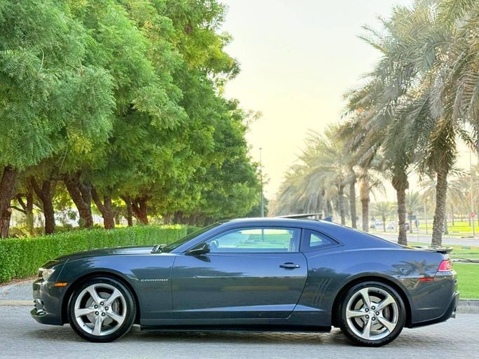 Chevrolet Camaro V Facelift, 2014  coupe for rent in Sharjah by Laqtah Used Cars, grey color | AUTO.AE