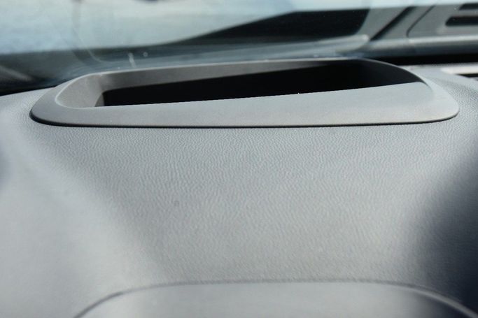 Подержанный Chevrolet Camaro SS VI Рестайлинг, 6.2 л, 2024 в Шардже от Alfaris Used Cars Серый цвет.  | AUTO.AE
