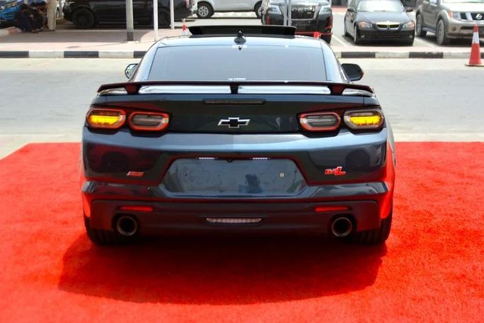 Used Chevrolet Camaro VI Facelift, 6.2 l, 2019 in Sharjah by Wadishee Used Cars, Grey color. Korean Specs | AUTO.AE