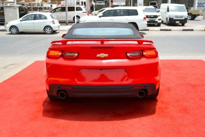 Used Chevrolet Camaro VI Facelift, 2.0 l, 2020 in Sharjah by Wadishee Used Cars, Red color. American Specs | AUTO.AE