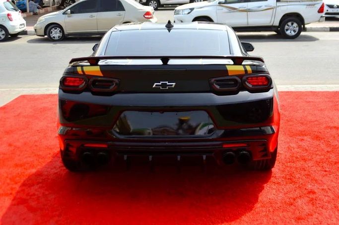 Used Chevrolet Camaro VI Facelift, 6.2 l, 2022 in Sharjah by Wadishee Used Cars, Black color. American Specs | AUTO.AE