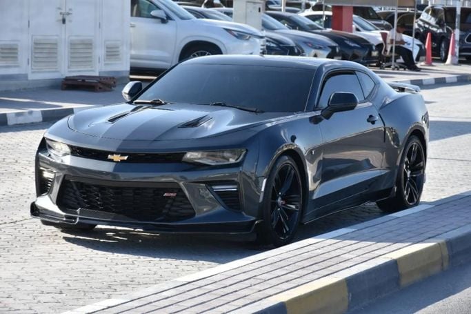 Used Chevrolet Camaro VI, 6.2 l, 2018 in Sharjah by Alfaris Used Cars, Grey color. Other | AUTO.AE