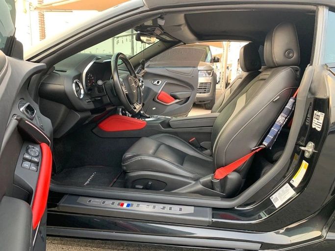 Used Chevrolet Camaro 8-speed VI Facelift, 3.6 l, 2021 in Sharjah by Titanium Used Cars, Black color. American Specs | AUTO.AE